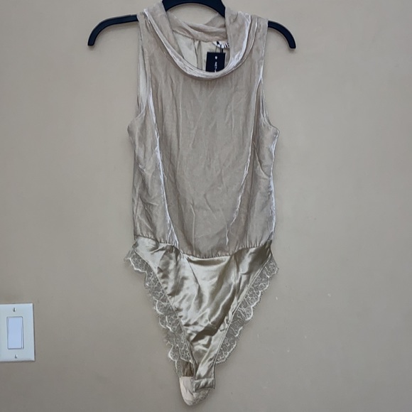 SLEEPING WITH JACQUES Bianca Bodysuit {SAND} - Picture 8 of 14